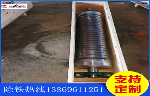 濕式磁選機(jī)，鐵礦濕式磁選機(jī)的價(jià)格衡量以什么為標(biāo)準(zhǔn)_釩鈦鐵礦鐵礦濕式磁選機(jī)的價(jià)格衡量以什么為標(biāo)準(zhǔn)型號(hào)參數(shù)及磁場(chǎng)強(qiáng)度